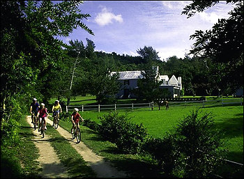 Bermuda railway trail by push bike