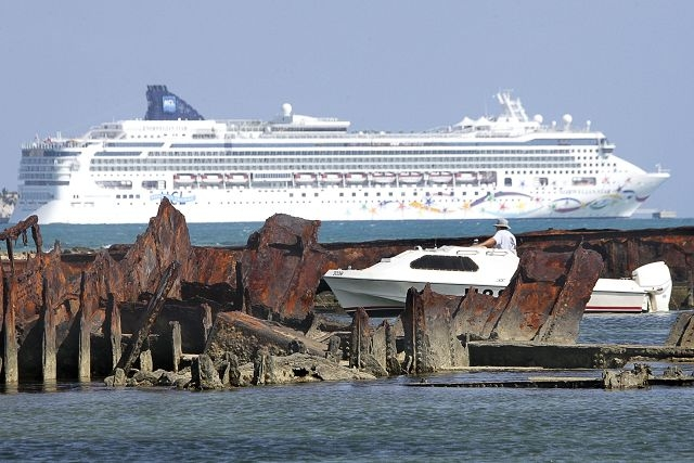 ruined "Bermuda" dock at Spanish Point